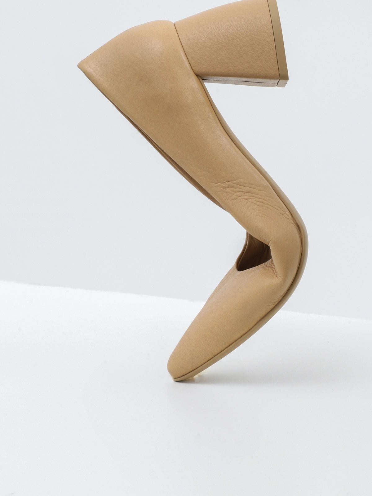 Women's shoes